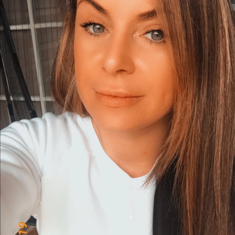 Meet your Posher, Sabrina